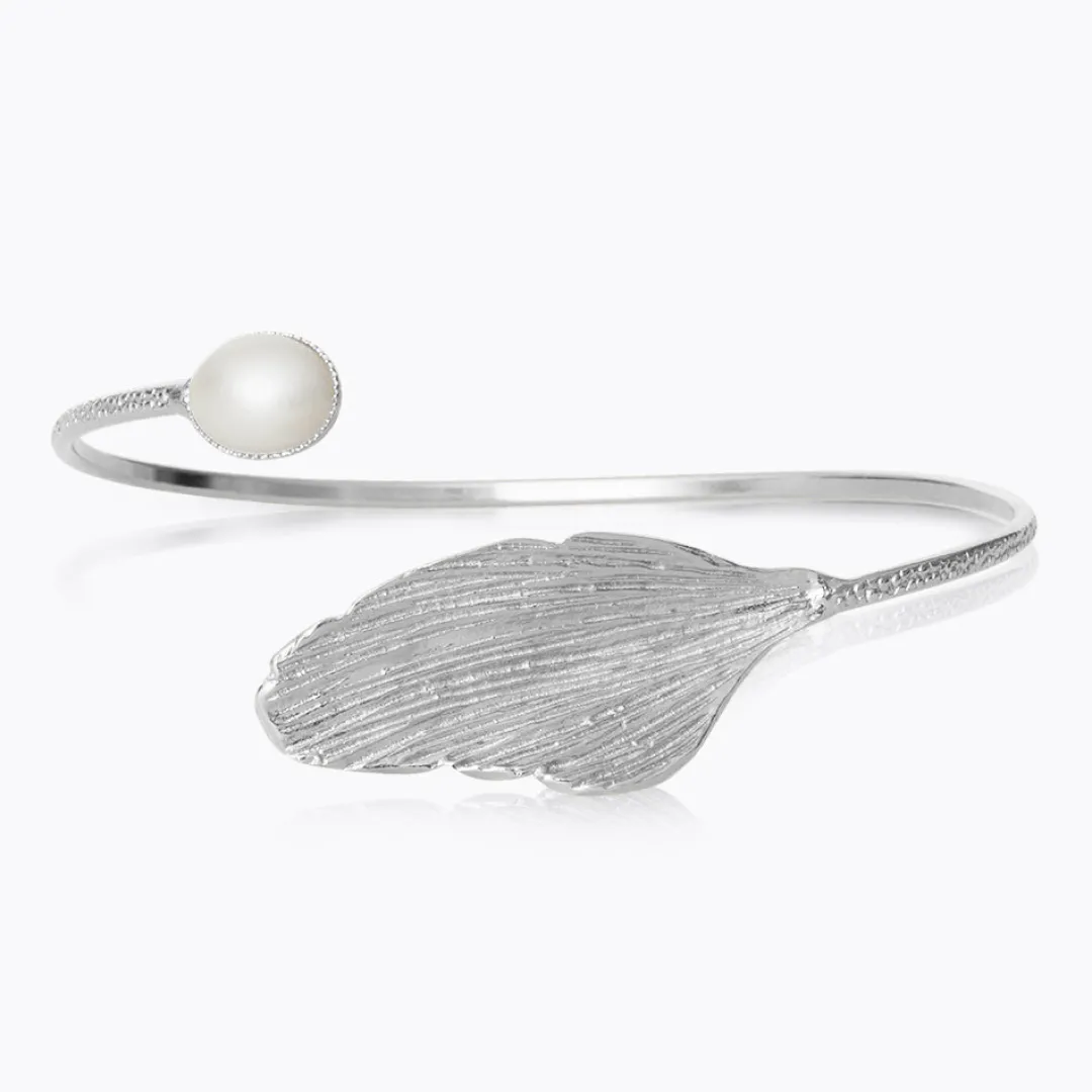 Caroline Svedbom Golden Leaf Bracelet/Pearl Hot