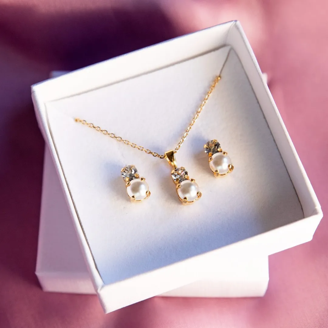 Caroline Svedbom Love Pearl Necklace/Pearl + Crystal Online
